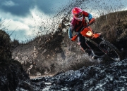 PG电子娱乐官网下载-绝境下的孤勇者，郑思维扛起全队，马来西亚队险胜韩国队破十年魔咒