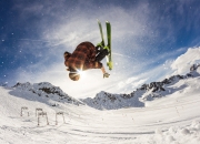 PG Soft Gaming-红牛逆袭，雷诺失色，维斯塔潘的绝对统治与F1新秩序的诞生