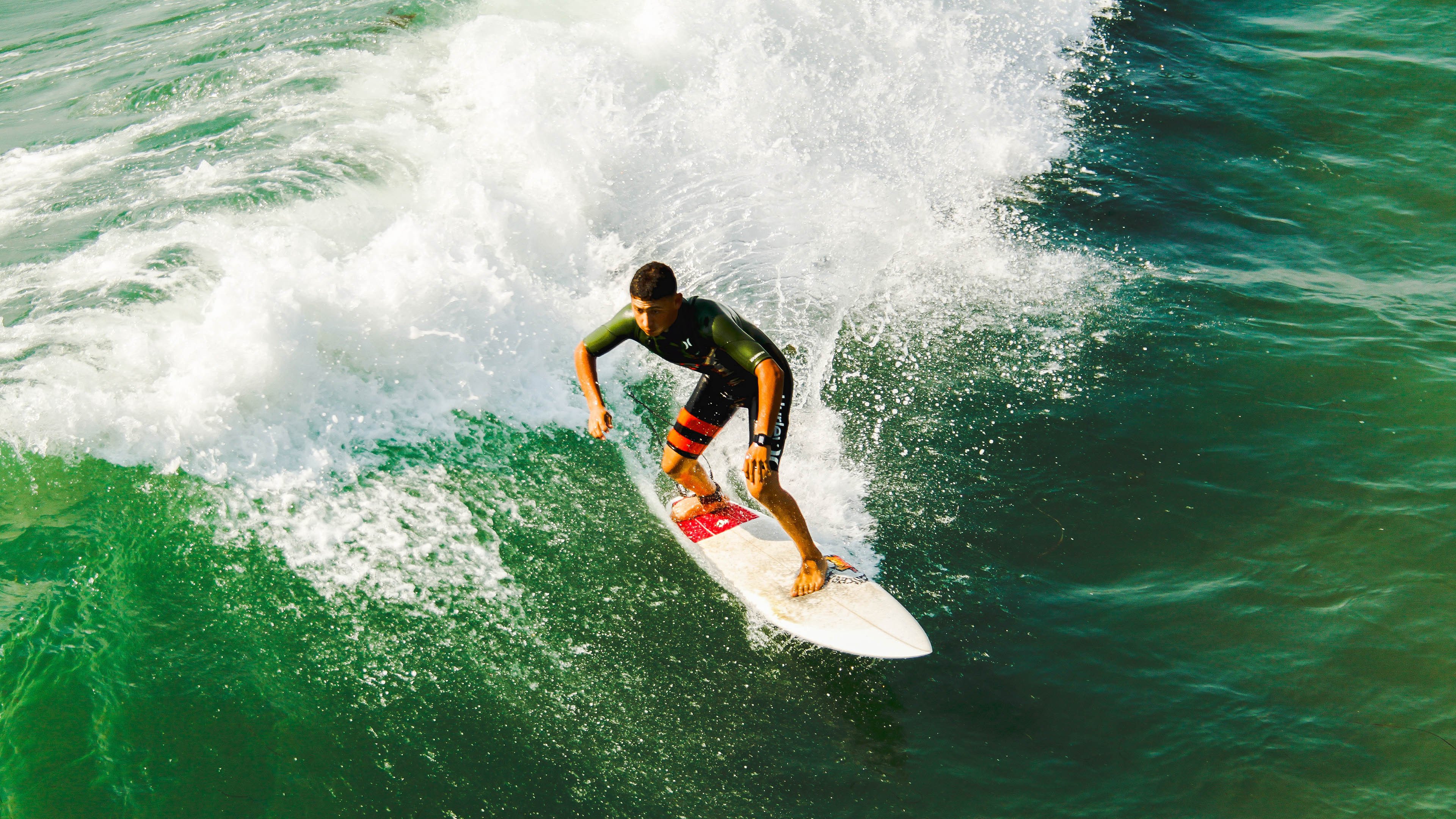 一个人的魔术，当拉文用三分雨扛起整支球队，鹈鹕成了背景板